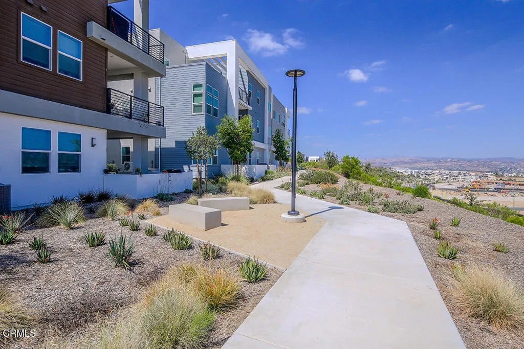 27212 Diamond Peak Lane 301