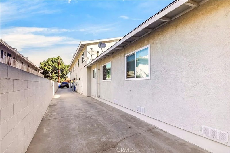 1527 Torrance