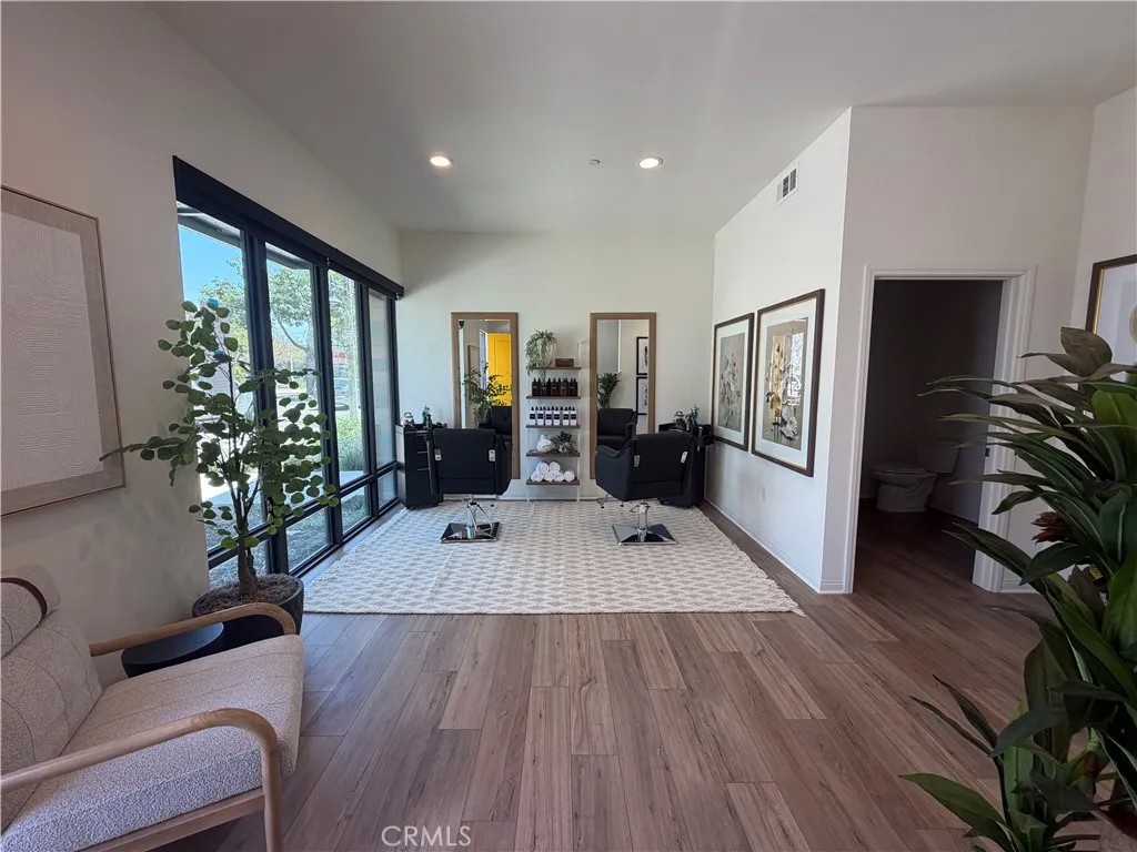 5876 Linden Ave #3