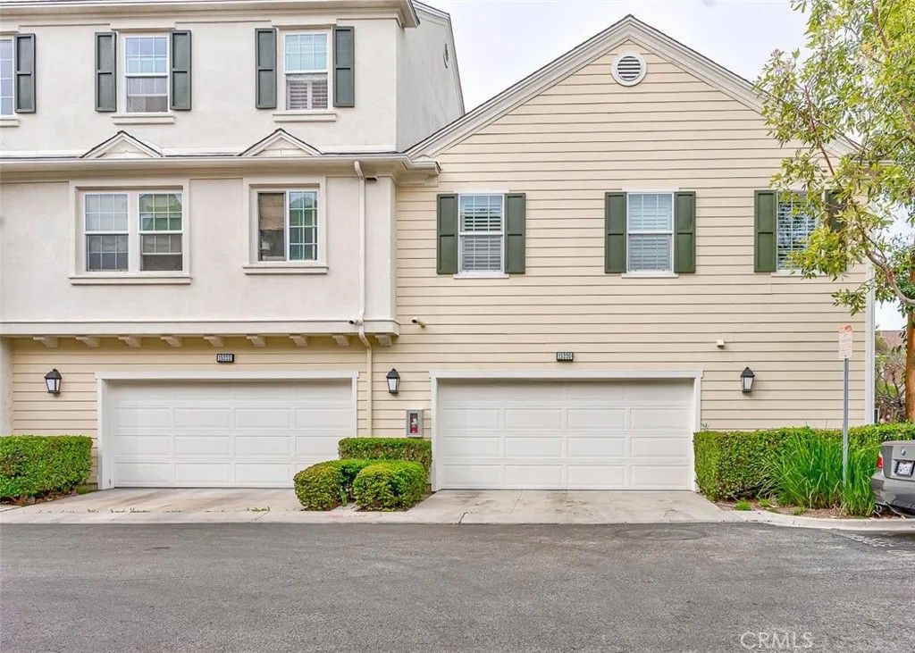 Photo of 15220 Cambridge St, Tustin, CA 92782 (MLS # PW26012361)