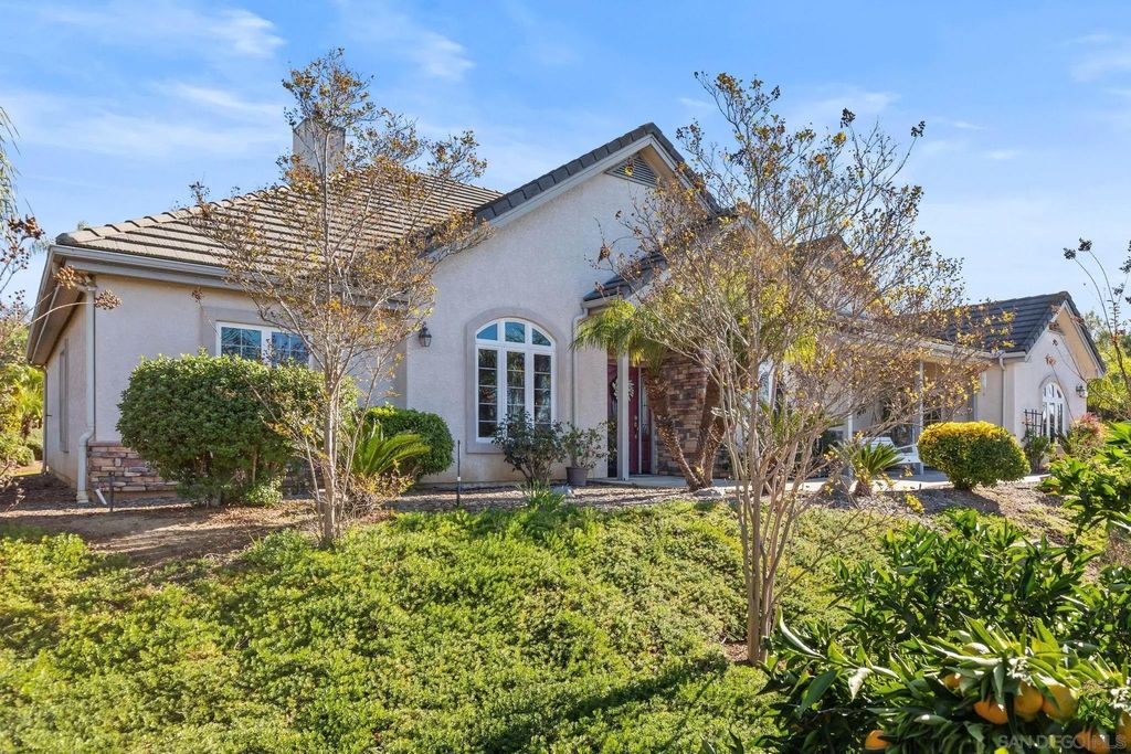 Photo of 28373 Cavalier Ct, Escondido, CA 92026 (MLS # 260004561)