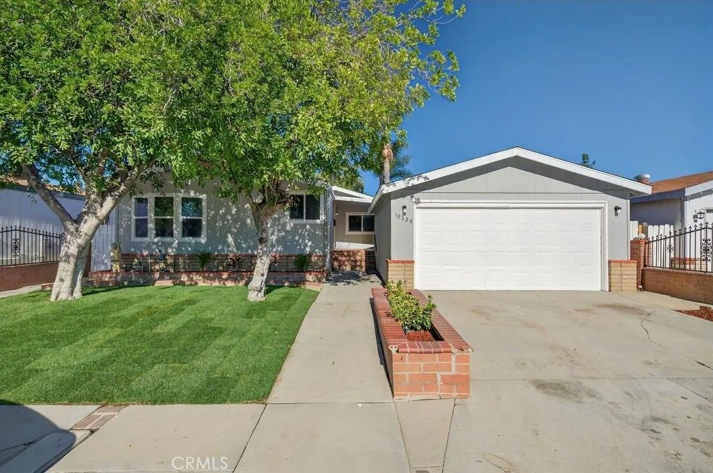 Photo of 10320 Wrangler Way, Corona, CA 92883 (MLS # CV25273662)