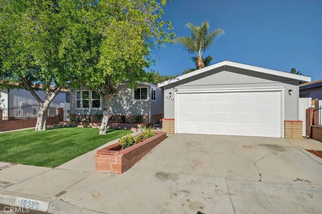Photo of 10320 Wrangler Way, Corona, CA 92883 (MLS # CV25273662)