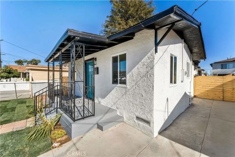 Tiny photo for 802 S Olive Avenue, Alhambra, CA 91803 (MLS # OC25232582)