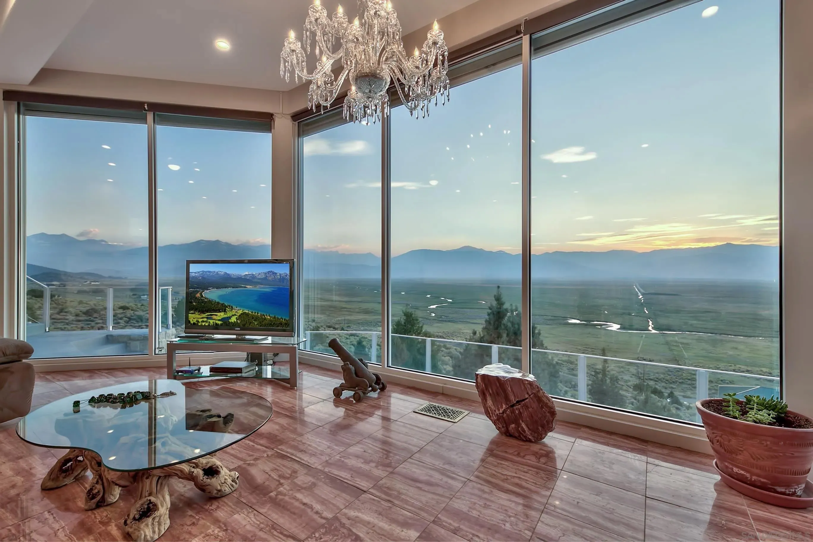 Bridgeport, California 93517, United States, 4 Bedrooms Bedrooms, ,4 BathroomsBathrooms,Residential,Active,62403