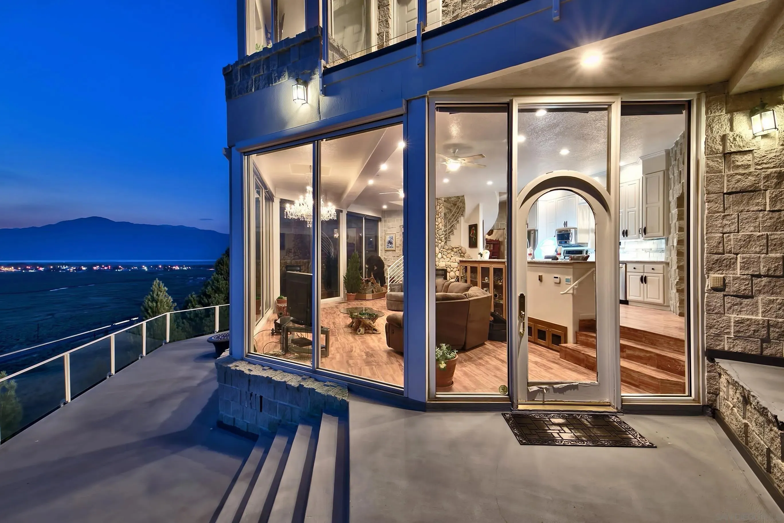 Bridgeport, California 93517, United States, 4 Bedrooms Bedrooms, ,4 BathroomsBathrooms,Residential,Active,62403