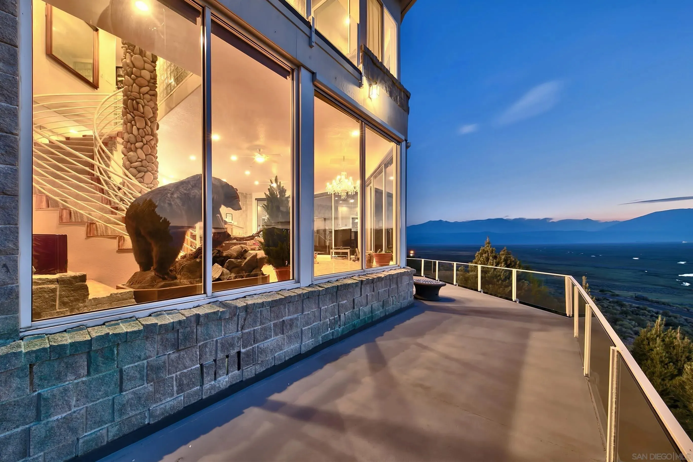 Bridgeport, California 93517, United States, 4 Bedrooms Bedrooms, ,4 BathroomsBathrooms,Residential,Active,62403