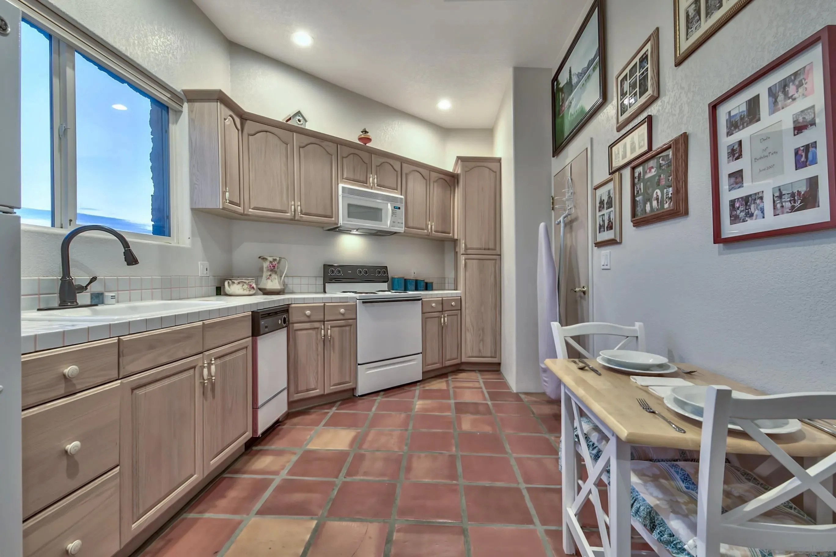 Bridgeport, California 93517, United States, 4 Bedrooms Bedrooms, ,4 BathroomsBathrooms,Residential,Active,62403