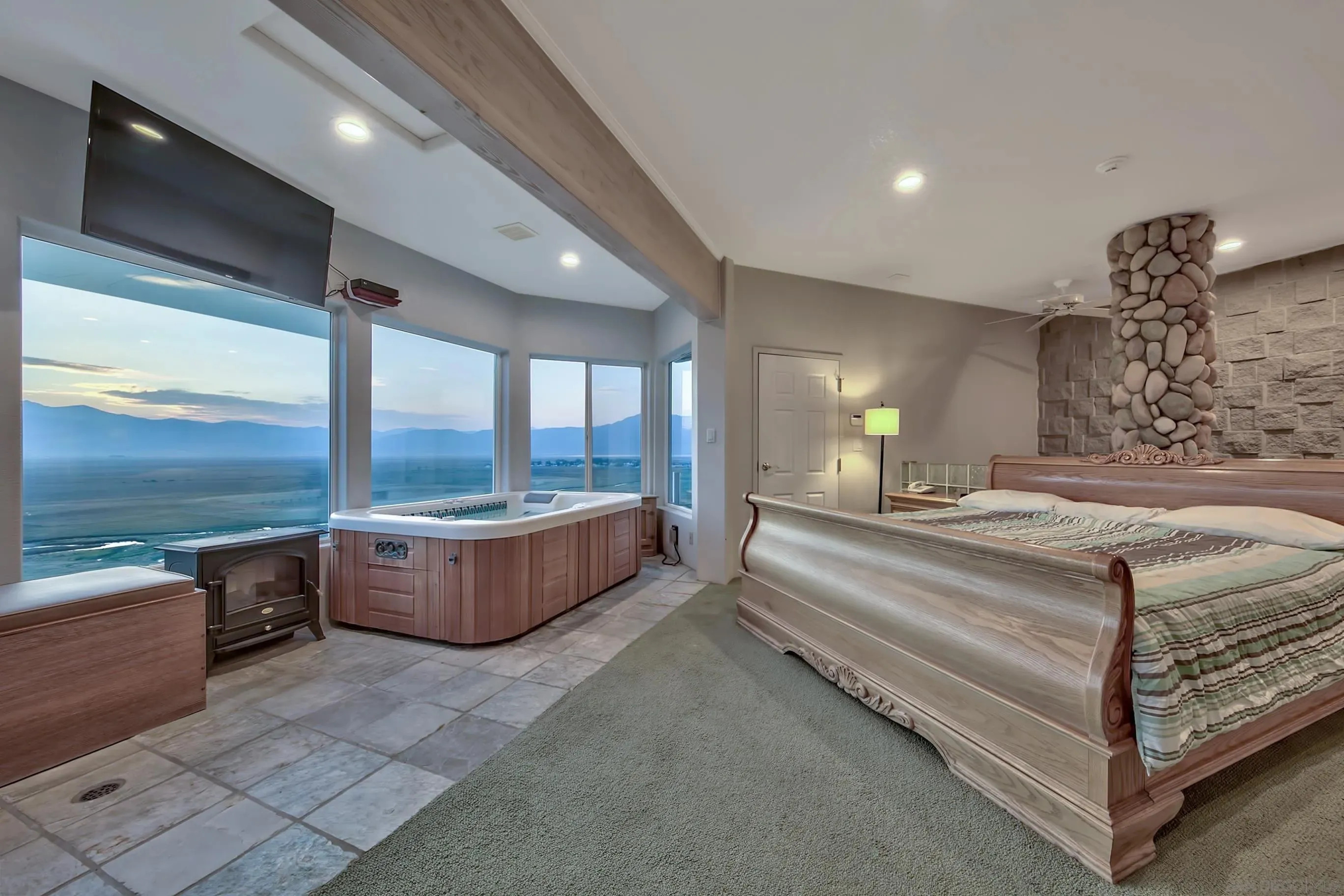 Bridgeport, California 93517, United States, 4 Bedrooms Bedrooms, ,4 BathroomsBathrooms,Residential,Active,62403