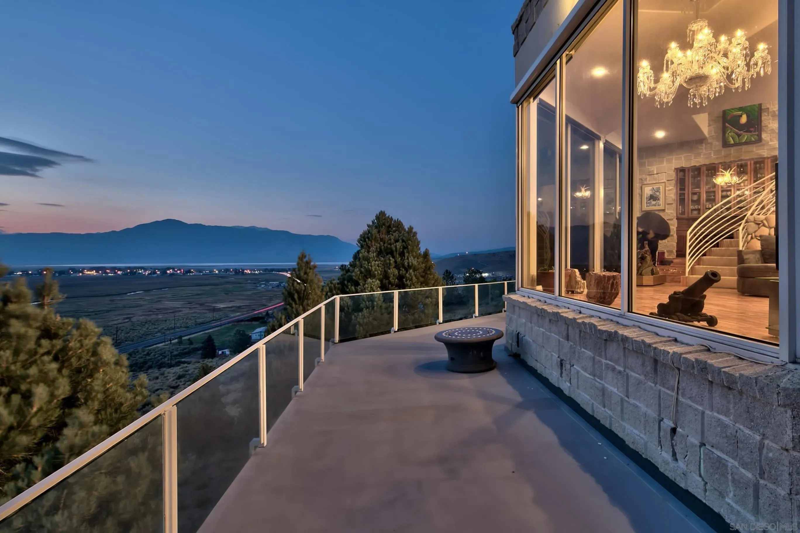 Bridgeport, California 93517, United States, 4 Bedrooms Bedrooms, ,4 BathroomsBathrooms,Residential,Active,62403