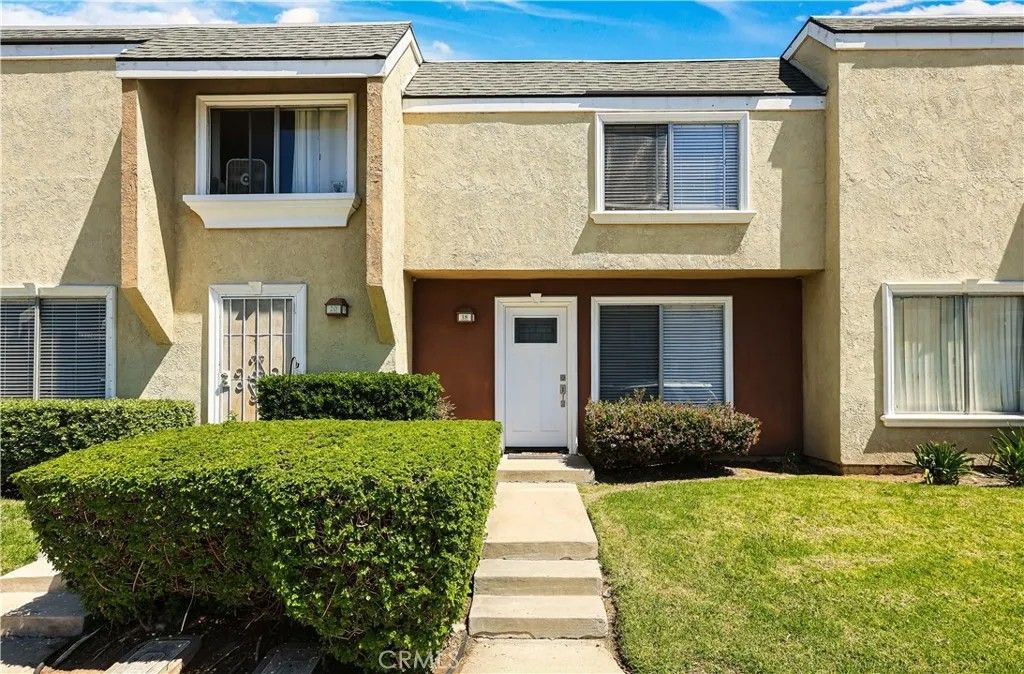 Photo of 18 Heritage, Irvine, CA 92604 (MLS # PW26079466)