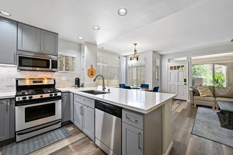 12620 Carmel Country Rd 74 San Diego CA 92130