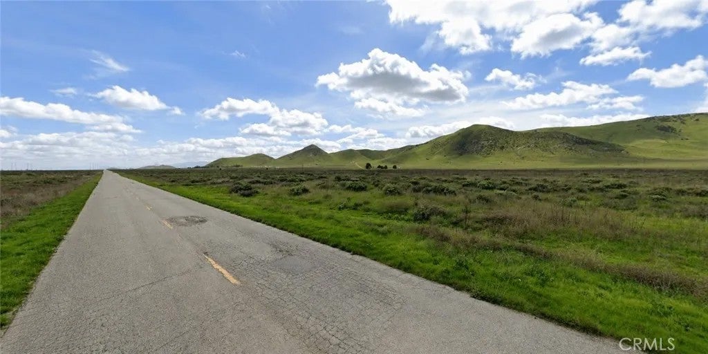Photo of 111 Soda Lake, California Valley, CA 93453 (MLS # HD26195209)