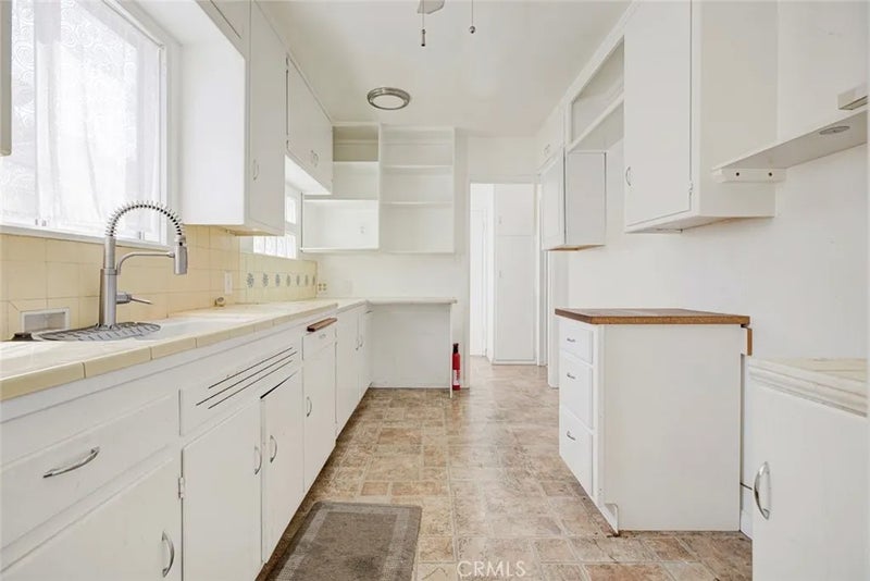 12922 Addison