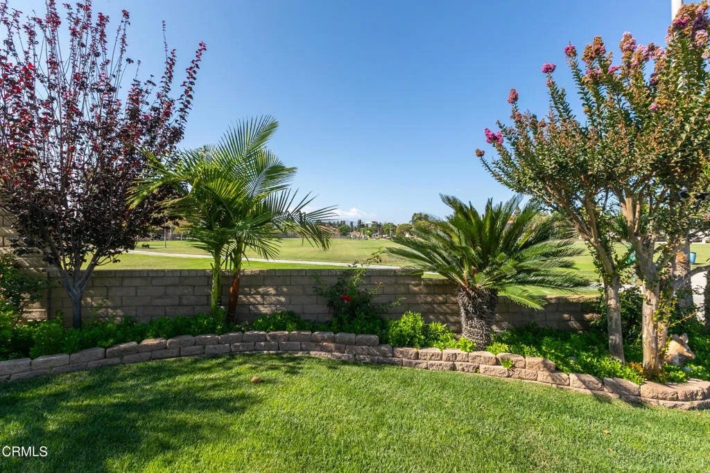 493 Avenida Valencia