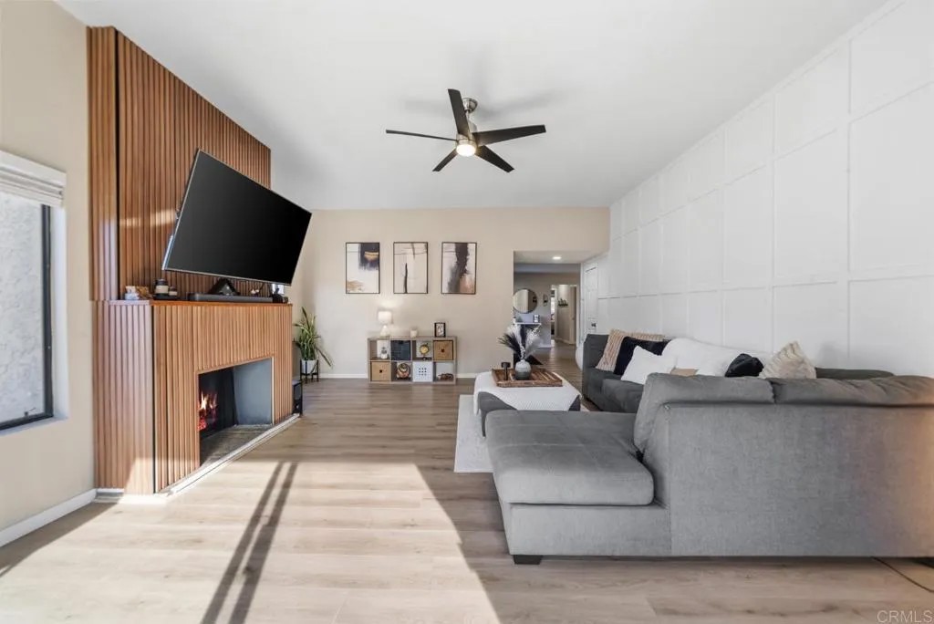 5245 Reservoir Drive