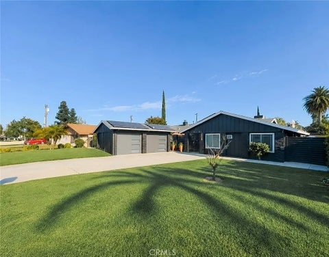 Photo of 5602 Sycamore AVE, Rialto, CA 92377 (MLS # CV26131173)