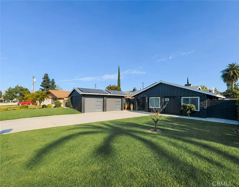 5602 Sycamore