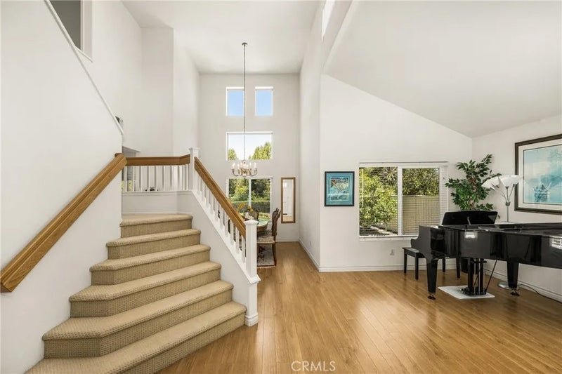 1038 S Cascade Lane