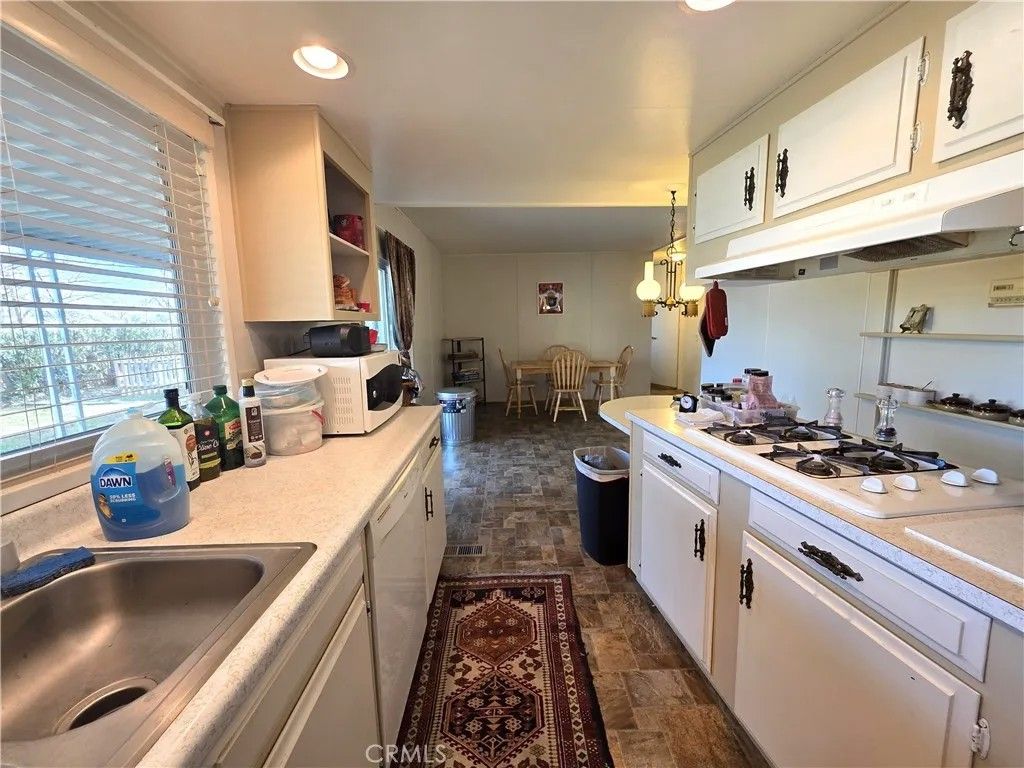 Photo of 1 Casa Grande Dr #1, Red Bluff, CA 96080 (MLS # SN26019117)