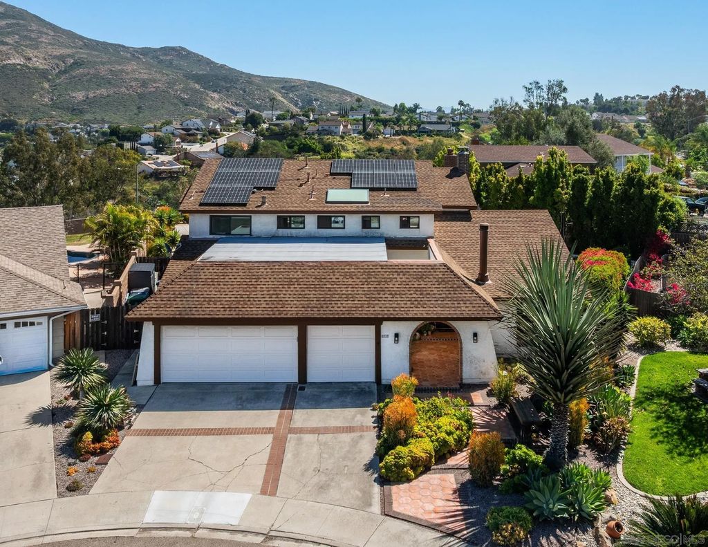 Photo of 7805 Hemingway Ave, San Diego, CA 92120 (MLS # 260008071)