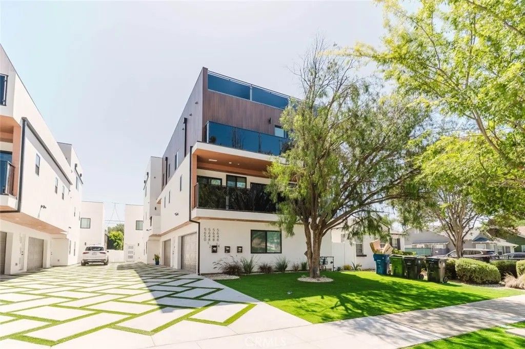 Photo of 5648 Cartwright Avenue, North Hollywood, CA 91601 (MLS # GD26103664)