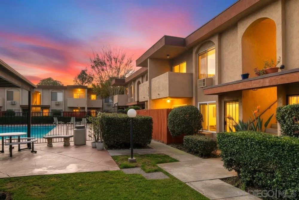 9556 Carroll Canyon Rd 143