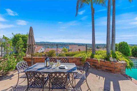Tiny photo for 22792 Orellana, Mission Viejo, CA 92691 (MLS # OC25244163)