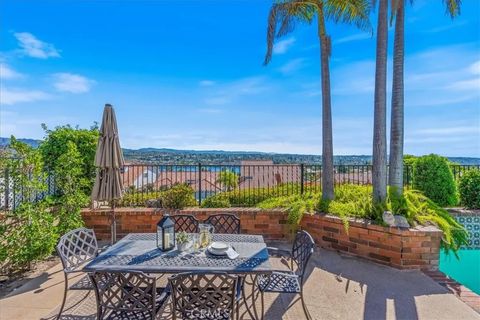 Tiny photo for 22792 Orellana, Mission Viejo, CA 92691 (MLS # OC25244163)