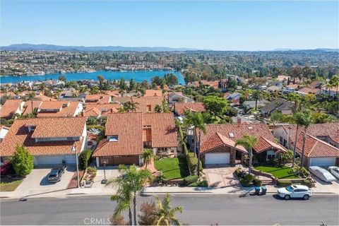 Photo of 22792 Orellana, Mission Viejo, CA 92691 (MLS # OC25244163)