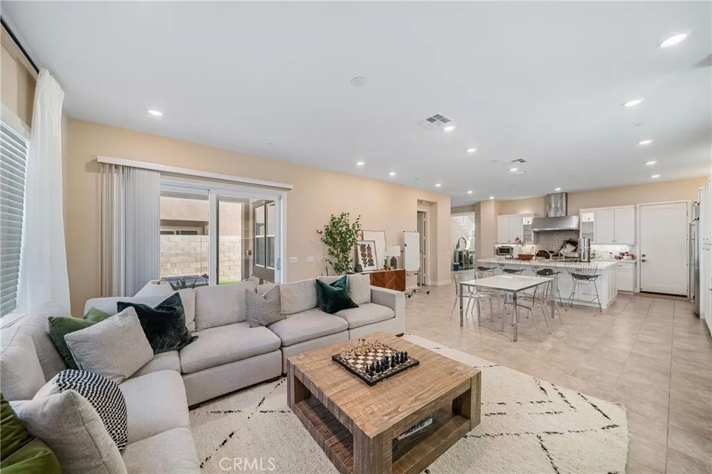 81 Pelican Lane