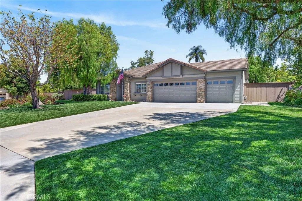 2020 Avocado Knoll Lane