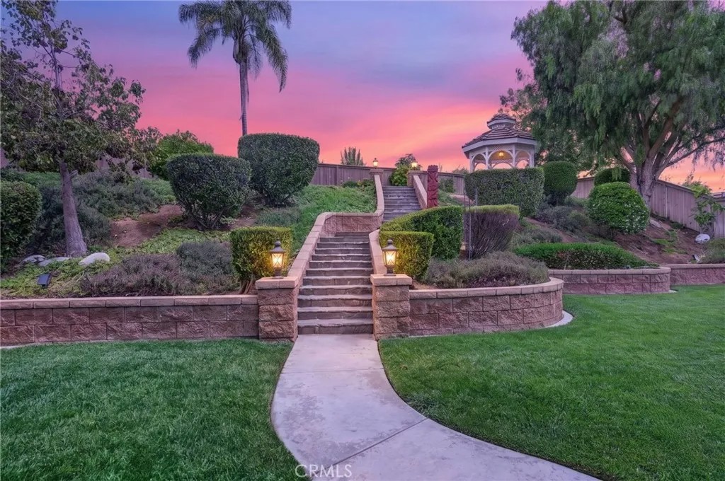 2020 Avocado Knoll Lane