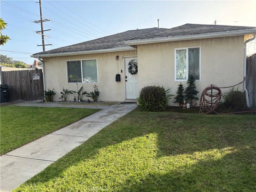 Photo of 2618 182nd Pl, Redondo Beach, CA 90278 (MLS # SB25278133)