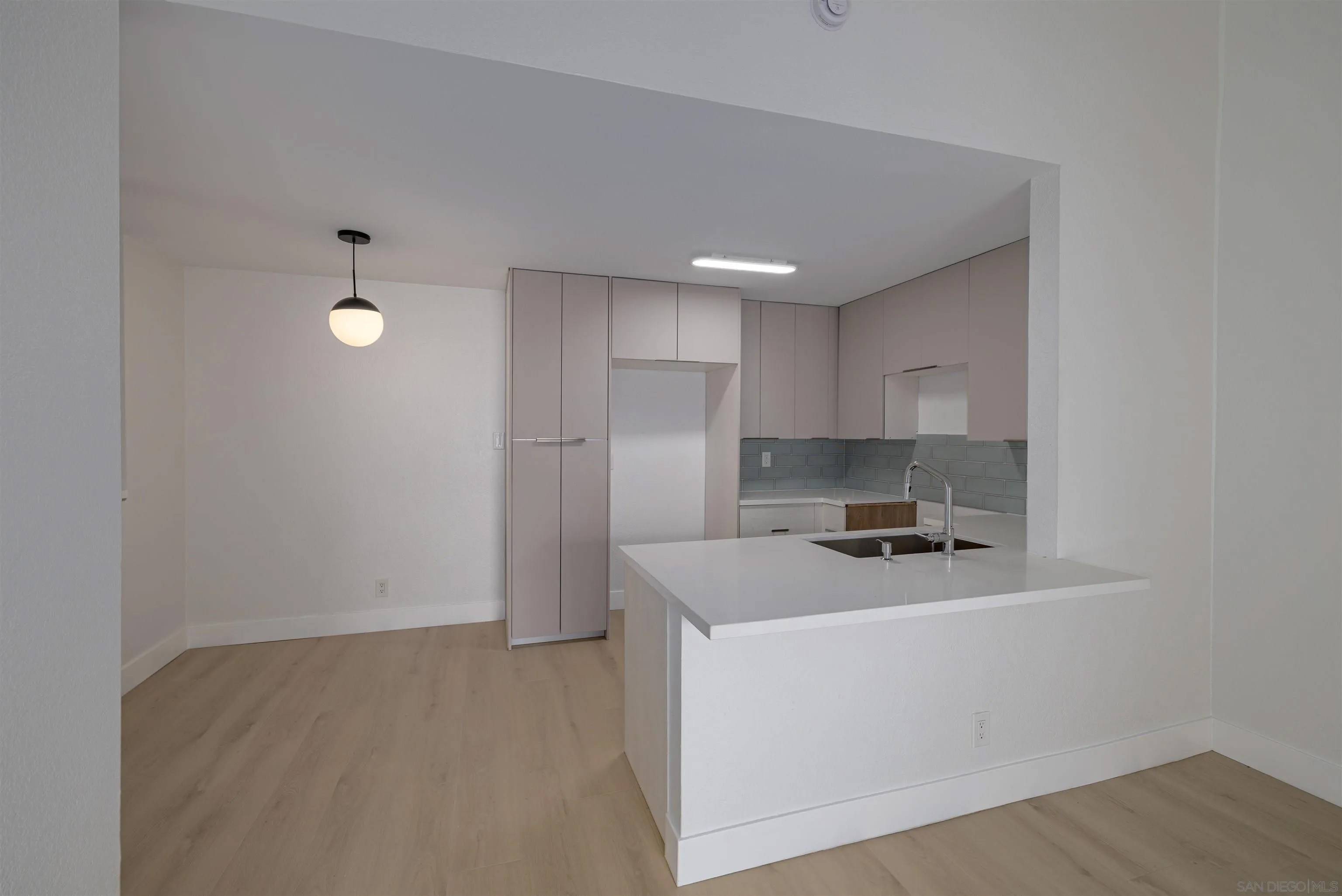 3020 Cowley Way 305