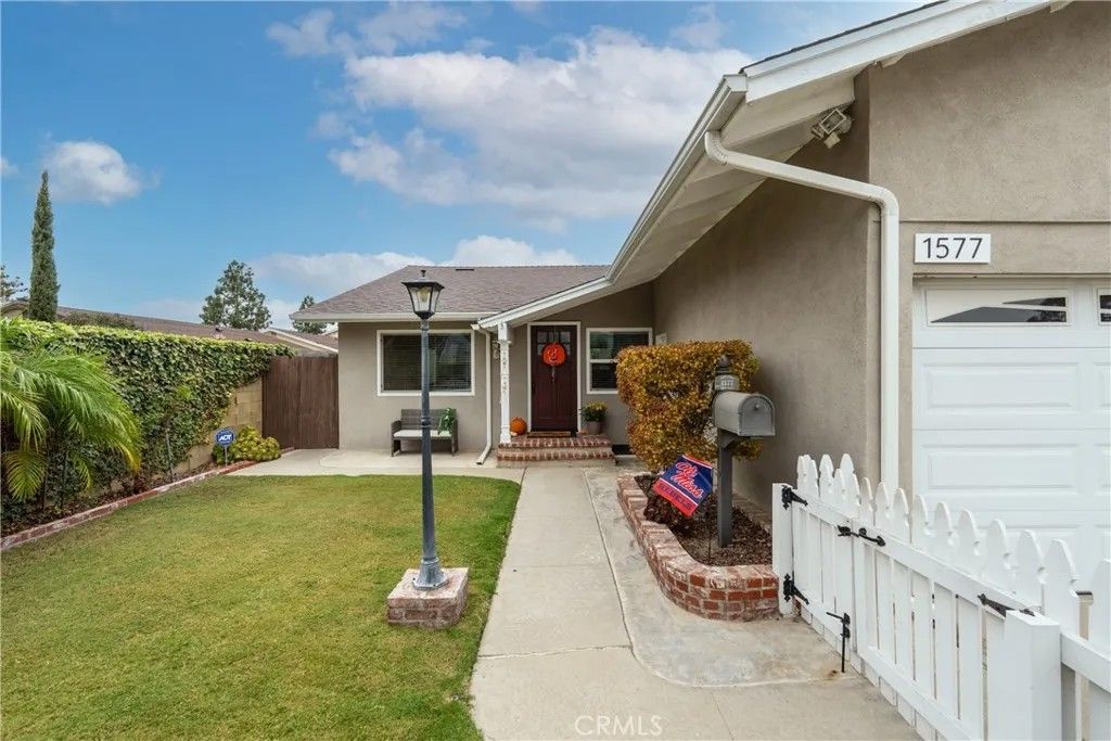 Photo of 1577 238th, Harbor City, CA 90710 (MLS # SW25244067)