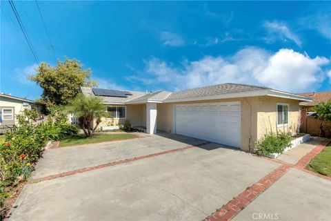 Photo of 10241 Flora Vista Street, Bellflower, CA 90706 (MLS # RS26052468)