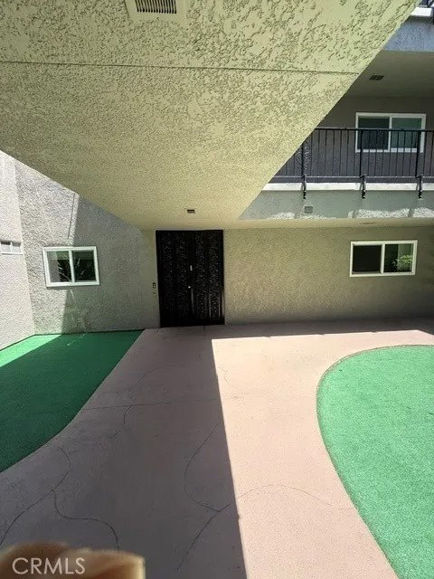 2393 Via Mariposa West