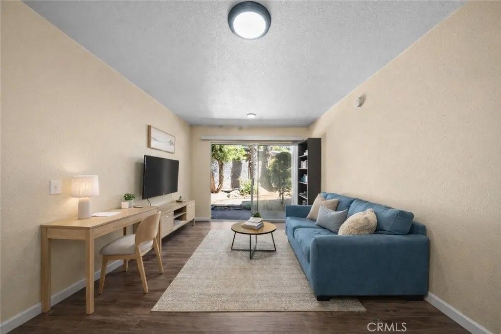 Photo of 1517 E Garfield Ave #40, Glendale, CA 91205 (MLS # SR26056169)