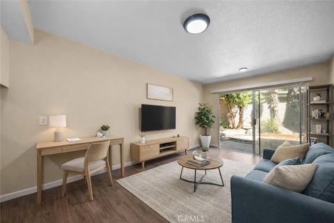 Photo of 1517 E Garfield Ave #40, Glendale, CA 91205 (MLS # SR26056169)