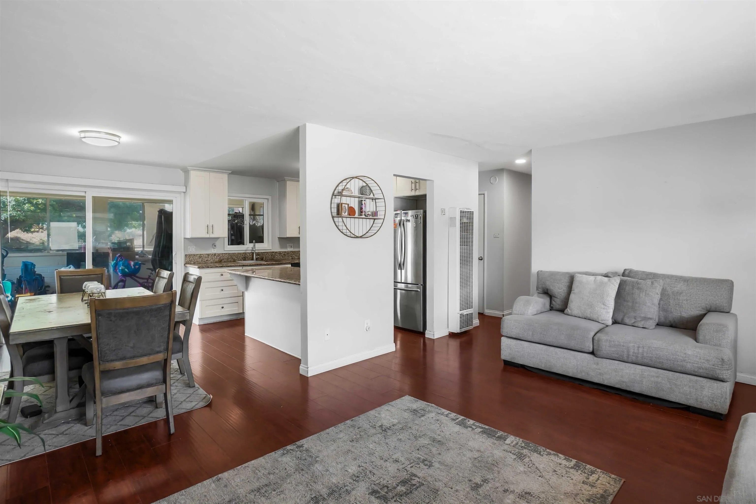 152 E Oxford Street
