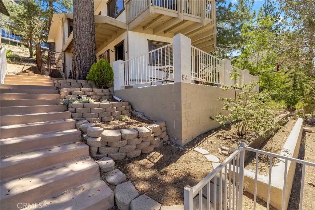 841 Menlo Drive