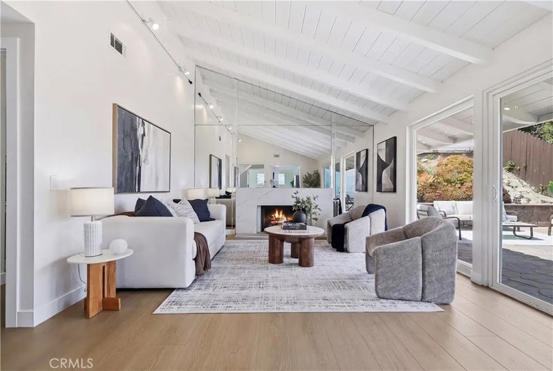 5123 Willow Wood