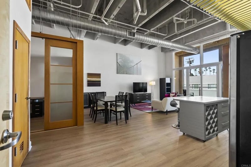550 Seagaze Drive 12