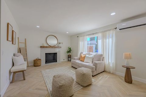 10805 Eberly Ct San Diego CA 92126