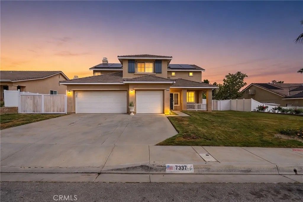 Photo of 7337 Ridge View, Lancaster, CA 93536 (MLS # SR26068028)