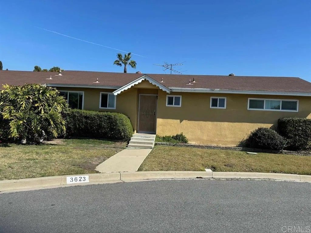 Photo of 3623 Hazelhurst Ct, Bonita, CA 91902 (MLS # PTP2601994)