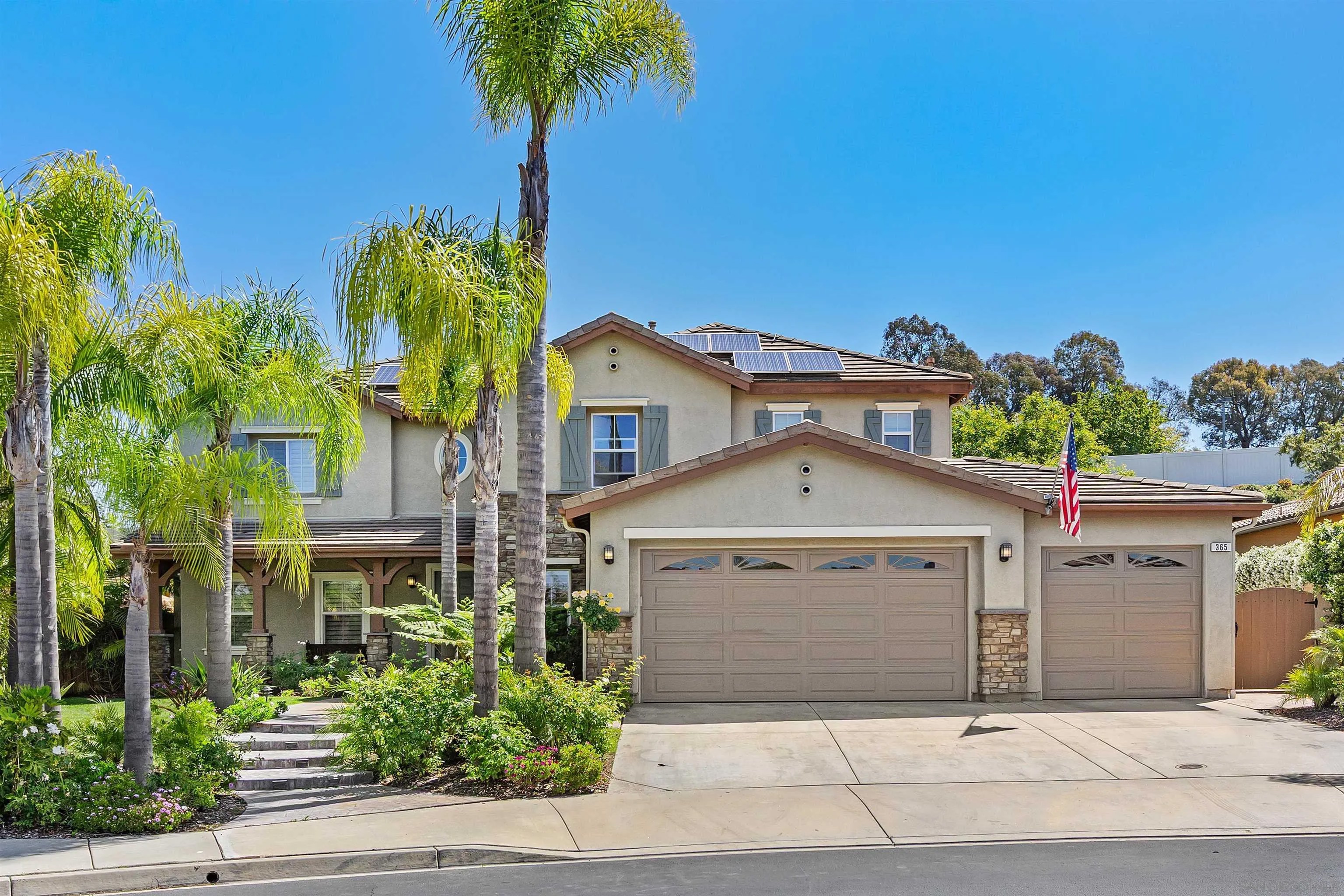 365 Charles Swisher Ct