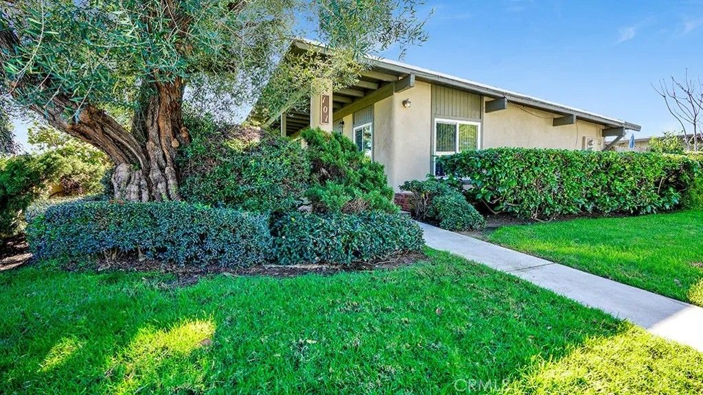 Photo of 101 Clearbrook Lane, Costa Mesa, CA 92626 (MLS # NP26011519)