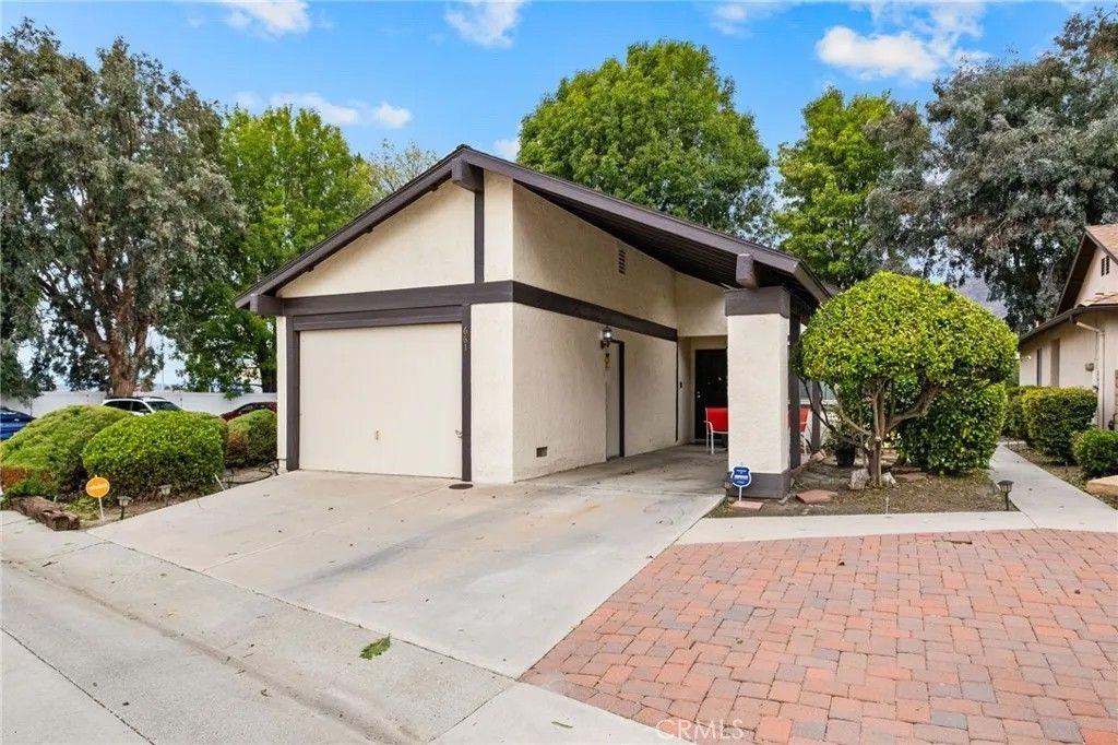 Photo of 661 W Villa Chaparral Rd, San Jacinto, CA 92583 (MLS # SW25255145)